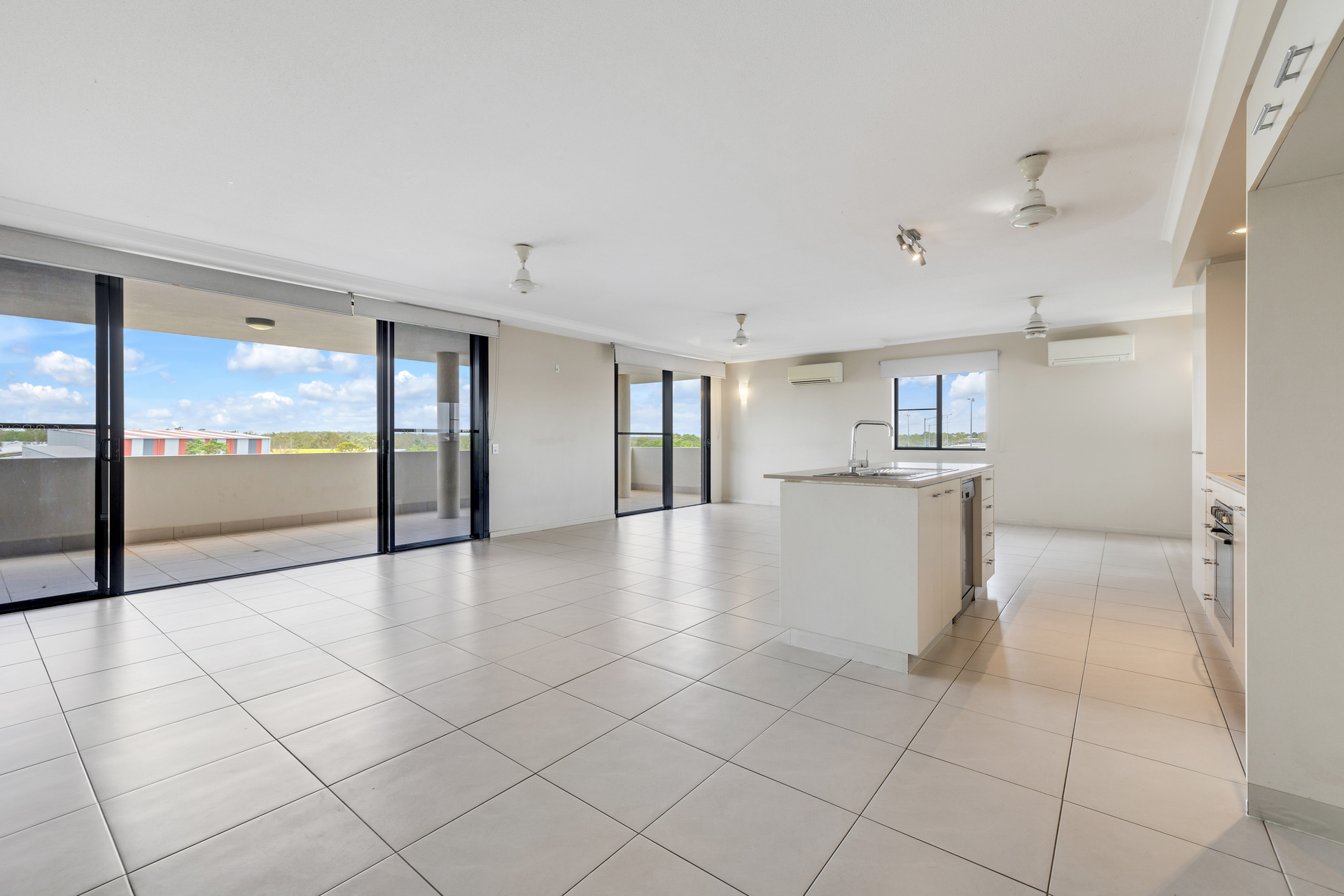 24F/170-174 Forrest Parade Parade, Rosebery NT 0832 56 1P0280 Rosebery 2025 10 07 155440 5 24F/170-174 Forrest Parade Parade, Rosebery NT 0832