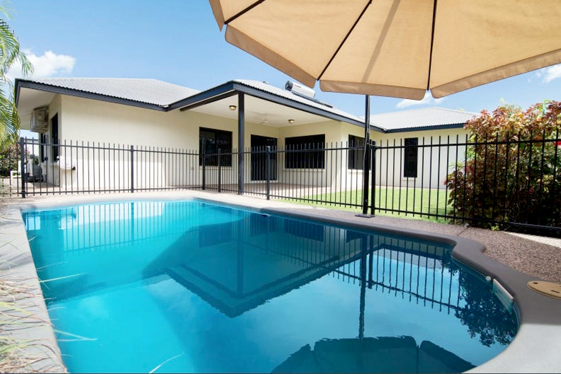 Rentals 7 1P0305 Gunn 2025 10 14 144755 Rentals